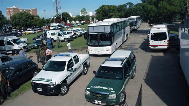 En dos ómnibus, los 25 detenidos fueron trasladados desde Itatí hasta Buenos Aires