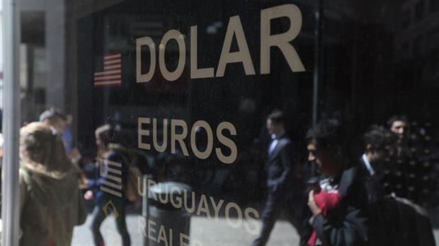 El dólar se entona tras anunciar el BCRA que comprará para subir sus reservas